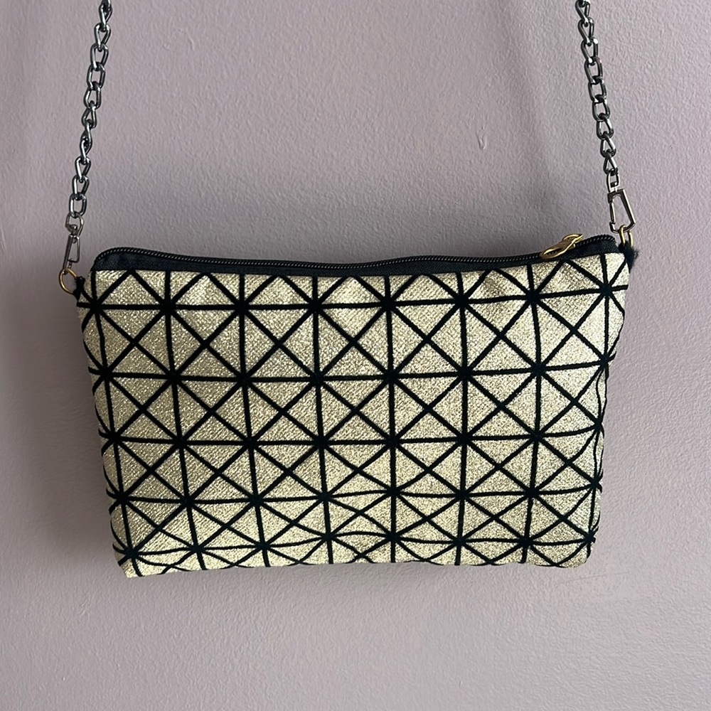 NWOT Clutch with chain shoulder strap/cross body. Silver and Black.